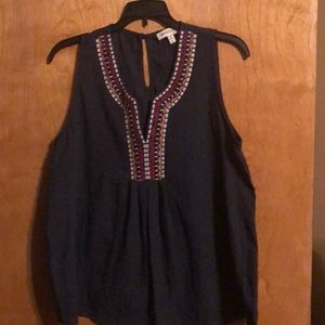 Ladies sleeveless top by Monteau Los Angeles L